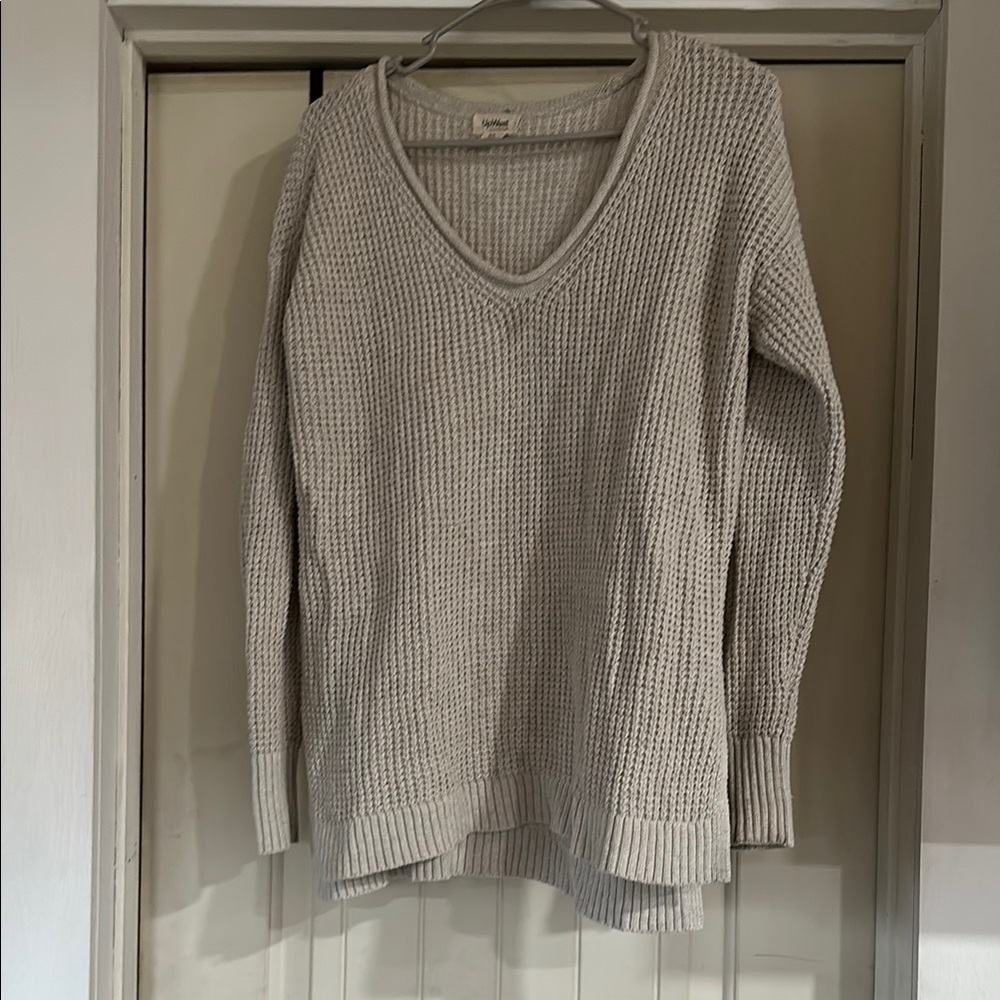 Upwest Cream V-Neck Knitted Sweater with Ribbed Texture